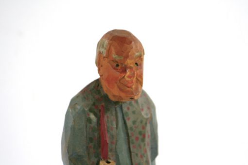 Träskulptur – Snidad gubbe med pipa av Kjell Hallonsten KjH ansikte