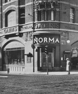 Linnedamast - Duk från restaurang NORMA 1935 vasagatan kungsgatan