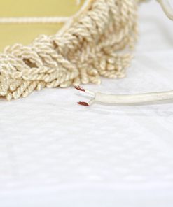 Taklampa med fransar - Cremevit textilskärm kantband sladdanda