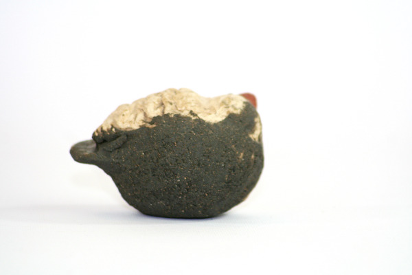 Keramikfagel – Grasparv med rod nabb, vit mage sida