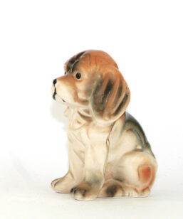 Bilden visar en figurin, hund Hamilton-stövare andra sidan