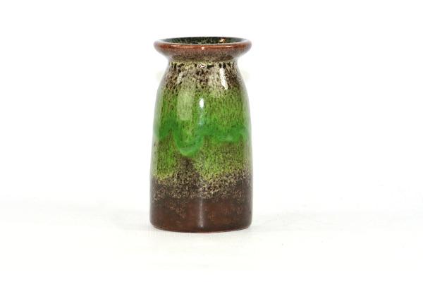 Bilden visar Strehla Keramik 1229 vas – 1960-tal GDR grön brun helhet