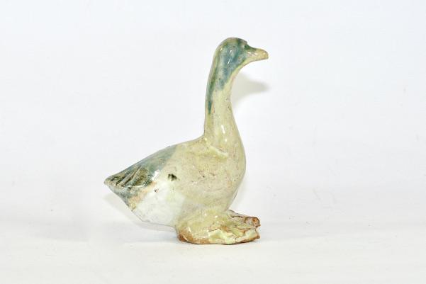 Bilden visar Kullagås – Kalle Nyhamn keramik-figurin fågel sida