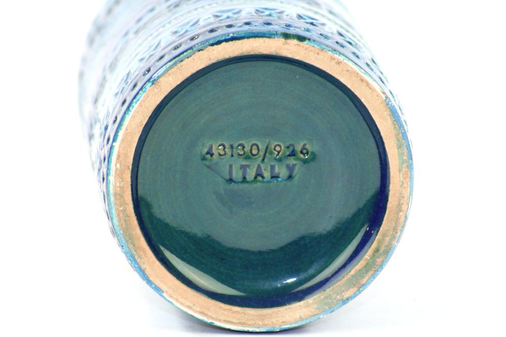 Bilden visar Bitossi Rimini Blue cylinder keramikvas Aldo Londi stämpel