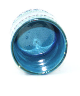 Bilden visar Bitossi Rimini Blu cylindervas B37/12 mindre Aldo Londi insida