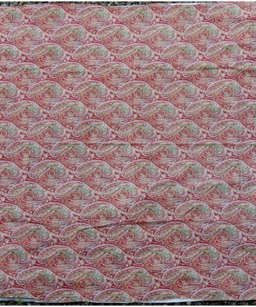 Bilden visar Paisley - Retrotyg tryckt paisley-mönster på bomullstyg